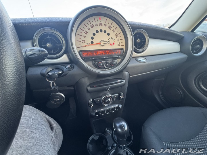 Mini Cooper AUTOMAT 2,0 D 82 KW ROZ. 2013