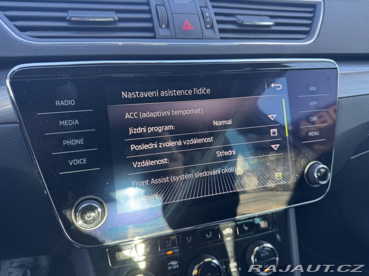 Škoda Superb DSG 2,0 TDI 140 KW STYLE 2019