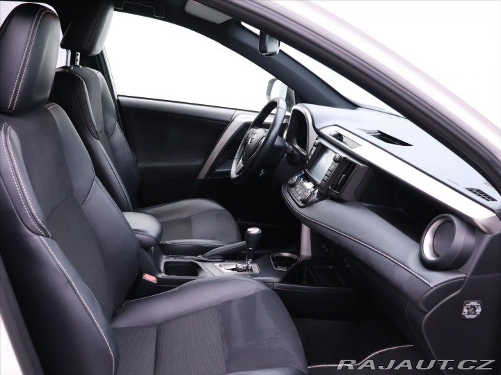 Toyota RAV4 2,5 Hybrid 4WD CZ Executi 2019