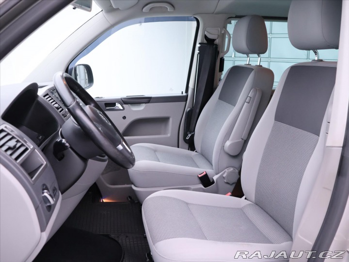 Volkswagen Caravelle 2,0 TDI 103kW DSG 8-Míst 2015