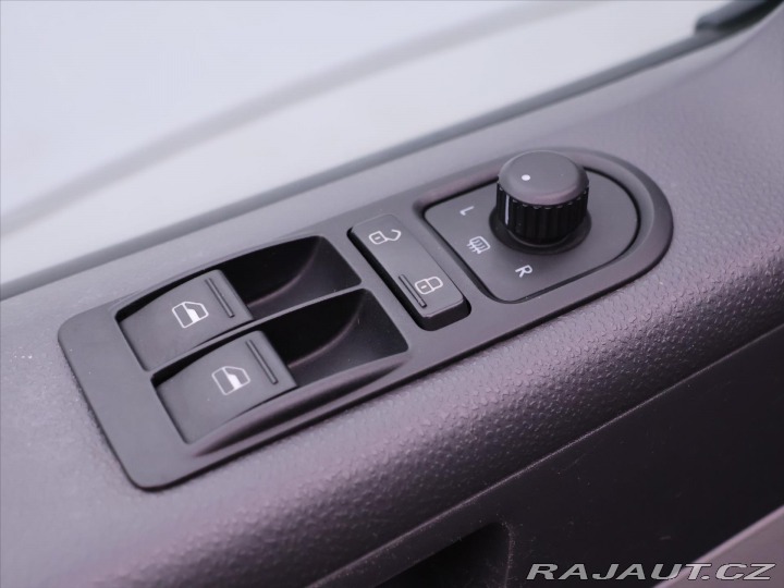 Volkswagen Caravelle 2,0 TDI 103kW DSG 8-Míst 2015
