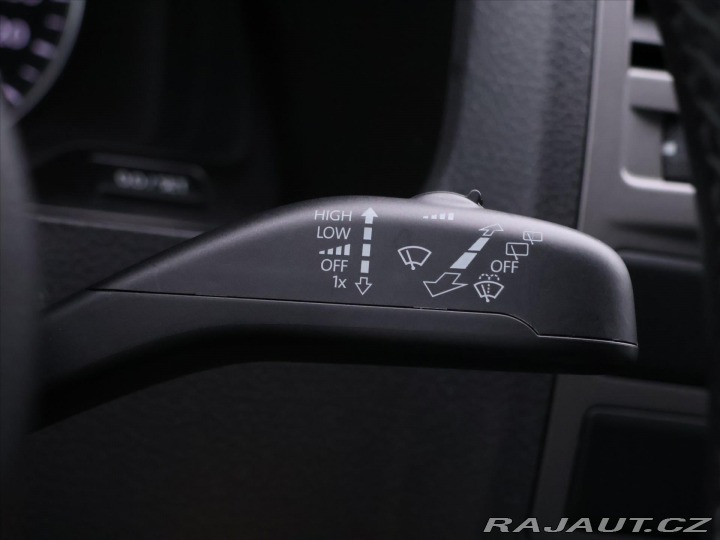 Volkswagen Caravelle 2,0 TDI 103kW DSG 8-Míst 2015