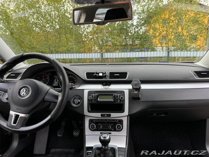 Volkswagen Passat 1,6   B7 2011