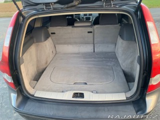 Volvo V50 2,4   5 válec , R.v. 2004 2004