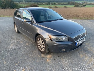 Volvo V50 2,4   5 válec , R.v. 2004 2004