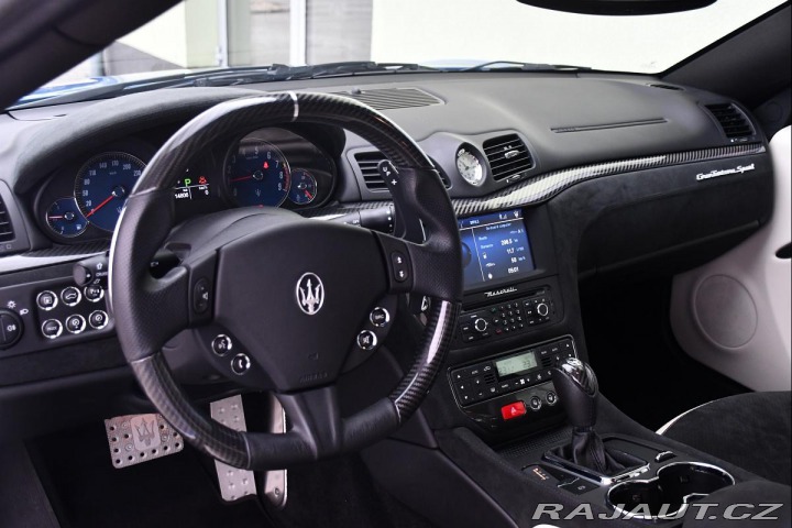 Maserati GranTurismo SPORT 4.7 V8 MC CARBON ČR 2016