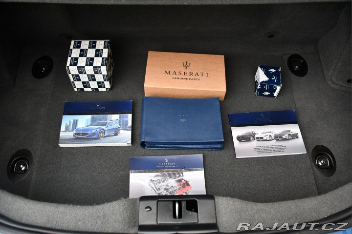 Maserati GranTurismo SPORT 4.7 V8 MC CARBON ČR 2016