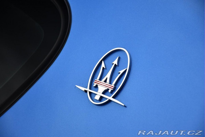 Maserati GranTurismo SPORT 4.7 V8 MC CARBON ČR 2016