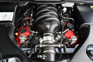 Maserati GranTurismo SPORT 4.7 V8 MC CARBON ČR 2016