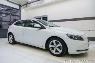 Volvo V40 D2 el. sedadla, kůže, xen 2014