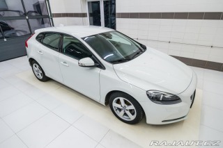 Volvo V40 D2 el. sedadla, kůže, xen 2014
