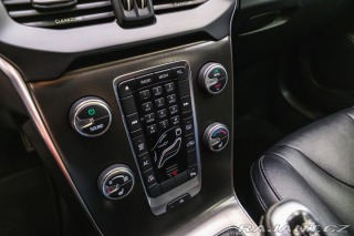 Volvo V40 D2 el. sedadla, kůže, xen 2014
