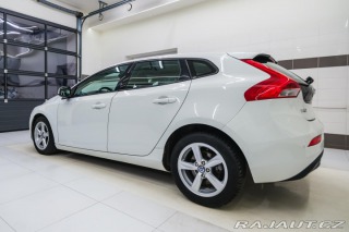 Volvo V40 D2 el. sedadla, kůže, xen 2014