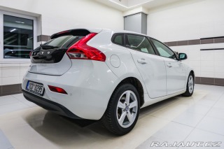Volvo V40 D2 el. sedadla, kůže, xen 2014
