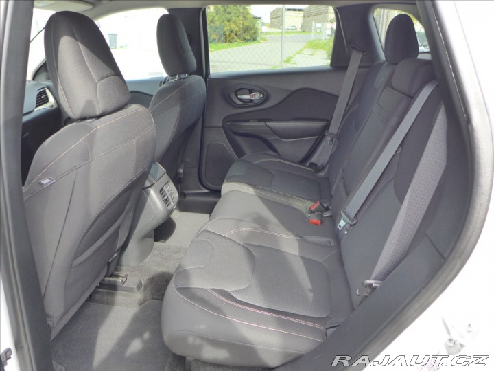 Jeep Cherokee 2,2 M-JET 136KW 4X4 NAVI 2016