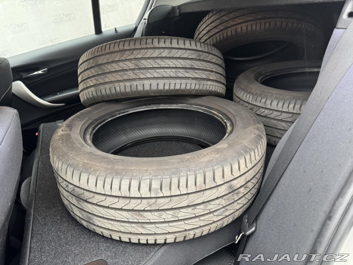 BMW 1 114i, KLIMA, ZIMNÍ PNEU 2012