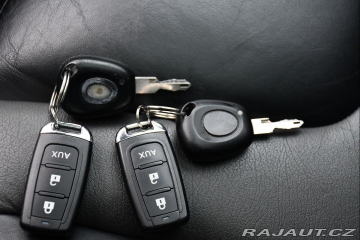 Renault Ostatní modely Avantime 2.0 16V 120kW TURBO PANO 2003