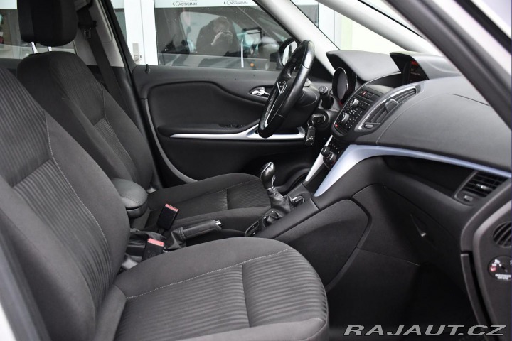 Opel Zafira TOURER 1.4T PO ROZVODECH 2015