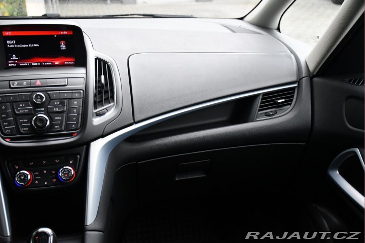Opel Zafira TOURER 1.4T PO ROZVODECH 2015