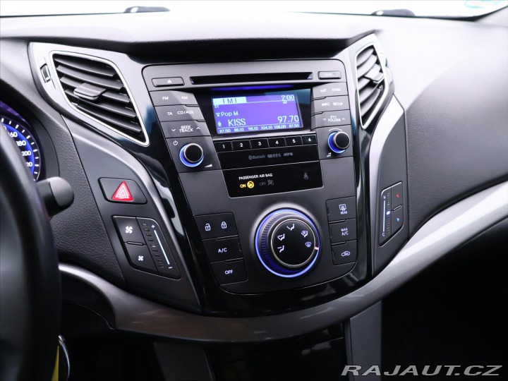 Hyundai i40 1,6 GDI Serv. kniha Fifa 2013