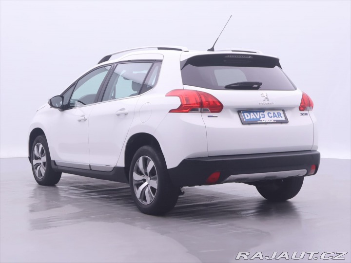Peugeot 2008 1,2 PureTech 81kW Allure 2015