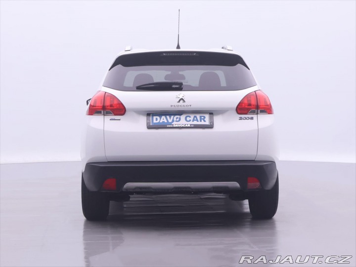 Peugeot 2008 1,2 PureTech 81kW Allure 2015