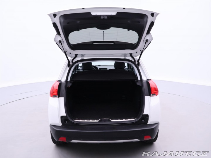 Peugeot 2008 1,2 PureTech 81kW Allure 2015