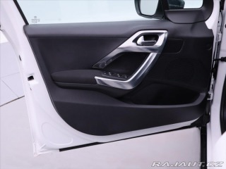 Peugeot 2008 1,2 PureTech 81kW Allure 2015