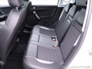 Peugeot 2008 1,2 PureTech 81kW Allure 2015