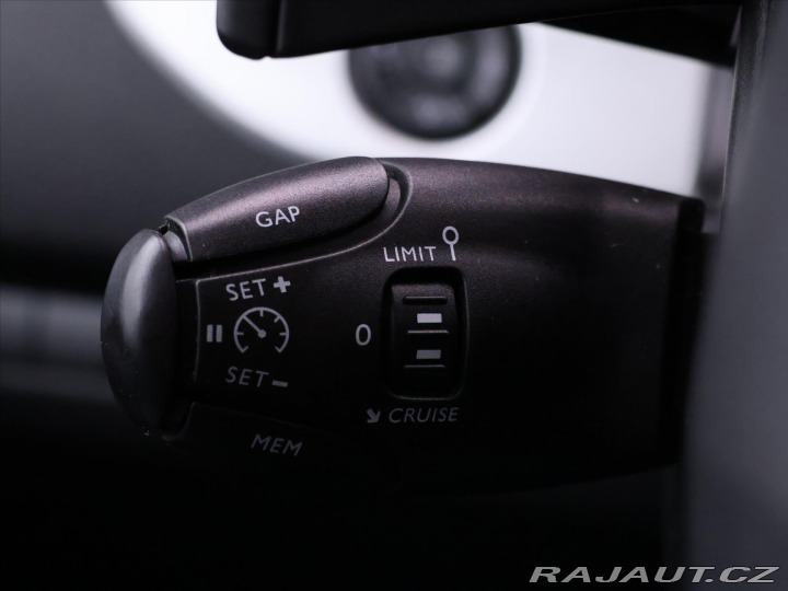 Peugeot Traveller 2,0 BlueHDI 130kW Allure 2019