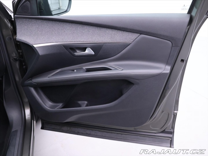 Peugeot 3008 1,2 PT 96kW Allure Navi 1 2017