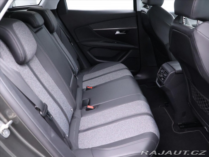 Peugeot 3008 1,2 PT 96kW Allure Navi 1 2017