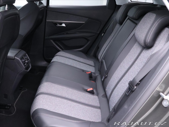 Peugeot 3008 1,2 PT 96kW Allure Navi 1 2017