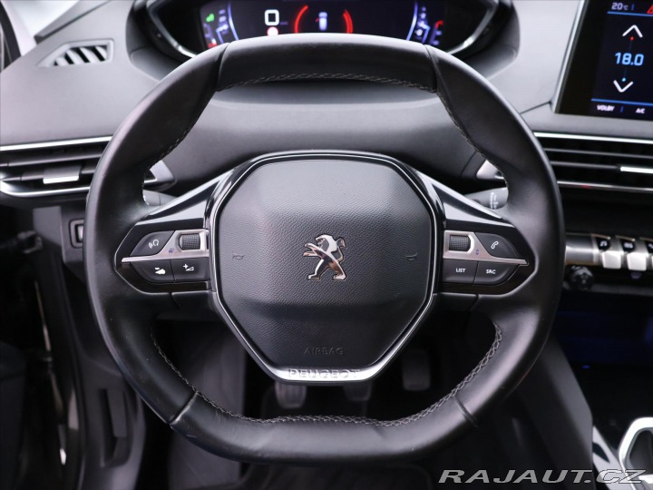 Peugeot 3008 1,2 PT 96kW Allure Navi 1 2017