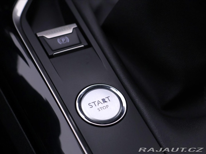 Peugeot 3008 1,2 PT 96kW Allure Navi 1 2017