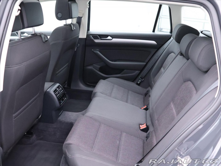 Volkswagen Passat 2,0 TDI 110kW DSG Panoram 2015