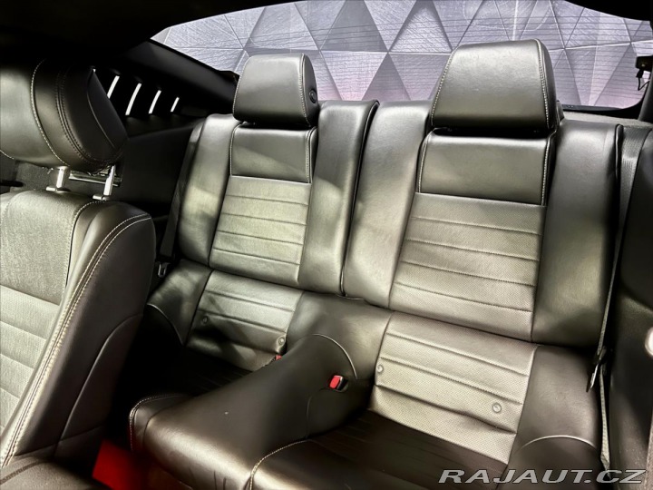 Ford Mustang 3,7 L V6 A/T 227KW, PREMI 2014