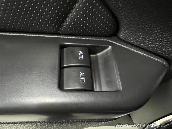 Ford Mustang 3,7 L V6 A/T 227KW, PREMI 2014