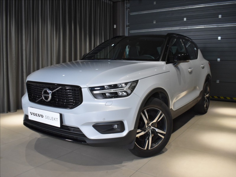 Volvo XC40 2,0 B4 R-desing bezklíč,a