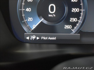 Volvo XC40 2,0 B4 R-desing bezklíč,a 2021