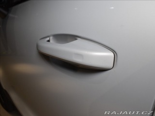 Volvo XC40 2,0 B4 R-desing bezklíč,a 2021