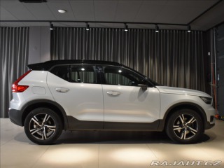 Volvo XC40 2,0 B4 R-desing bezklíč,a 2021