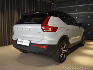 Volvo XC40 2,0 B4 R-desing bezklíč,a 2021
