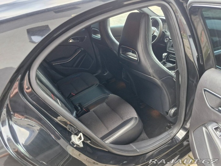 Mercedes-Benz A 122PS NAVI KŮŽE BIXENONY 2014