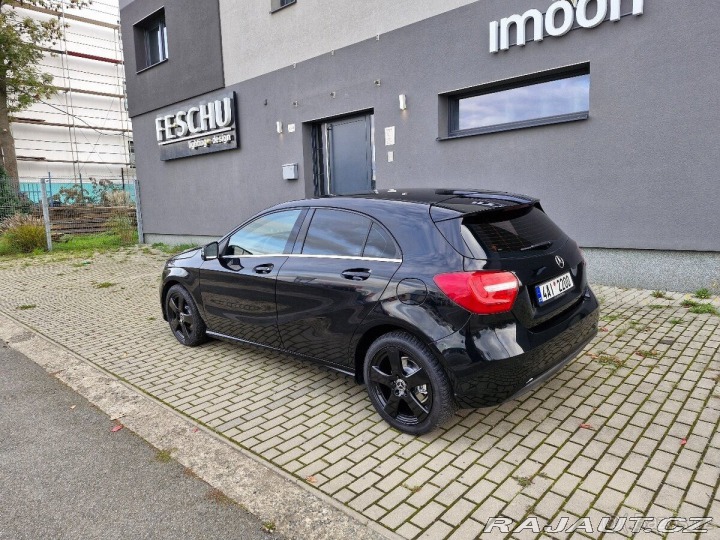 Mercedes-Benz A 122PS NAVI KŮŽE BIXENONY 2014