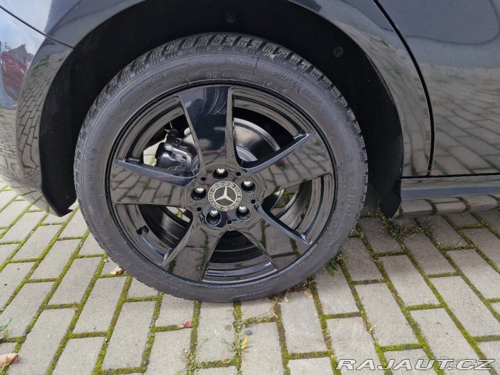 Mercedes-Benz A 122PS NAVI KŮŽE BIXENONY 2014
