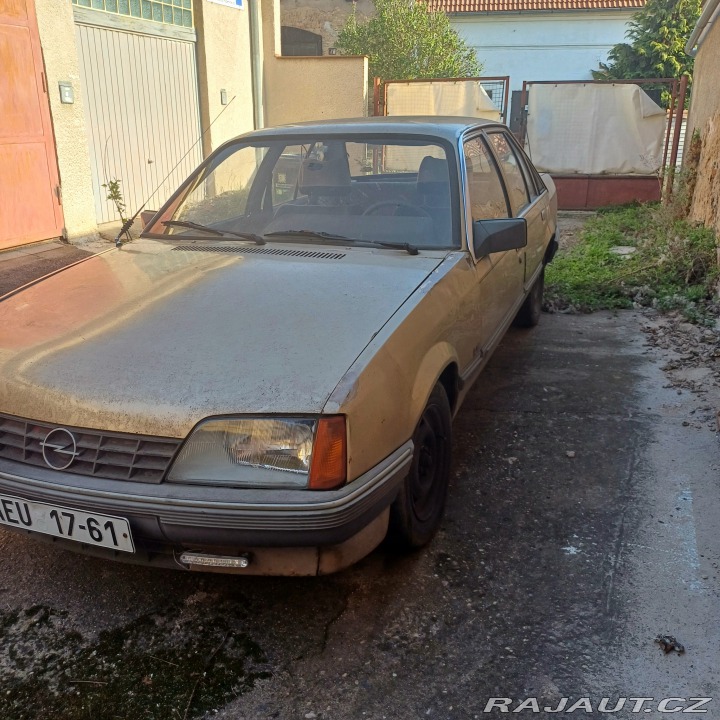 Opel Ostatní modely Rekord EII 1985