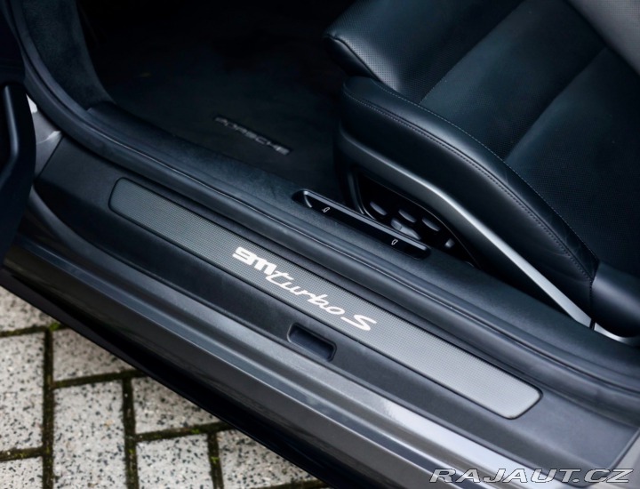 Porsche 911 Turbo S PDK 2021