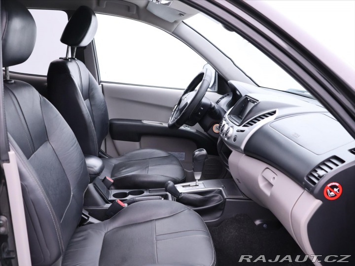 Mitsubishi L200 2,5 DI-D 4WD 131kW Double 2012