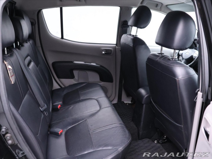 Mitsubishi L200 2,5 DI-D 4WD 131kW Double 2012